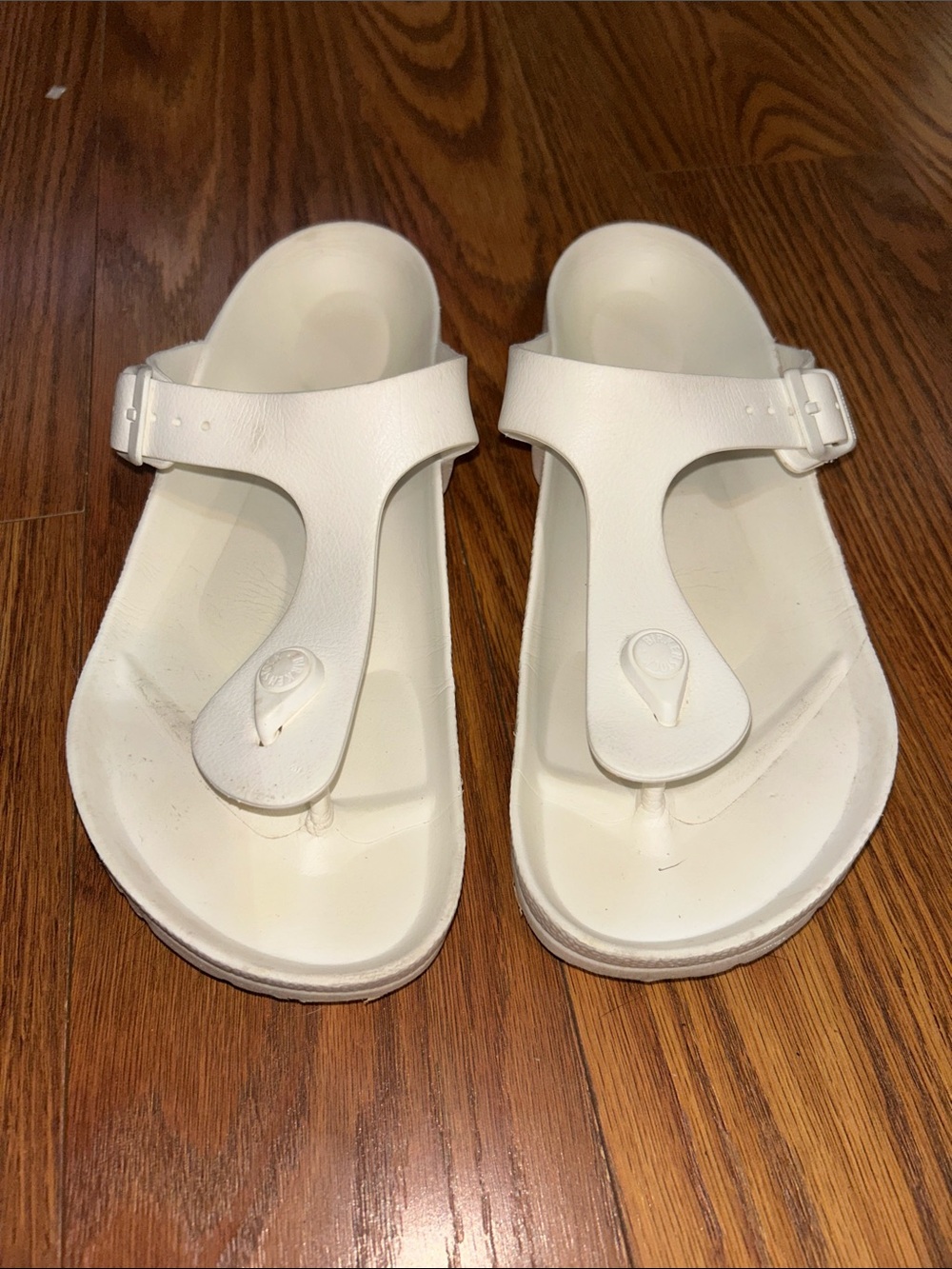 EUC Birkenstock Gizeh EVA White Lightweight Unisex Regular Size 41 W-10 M-8